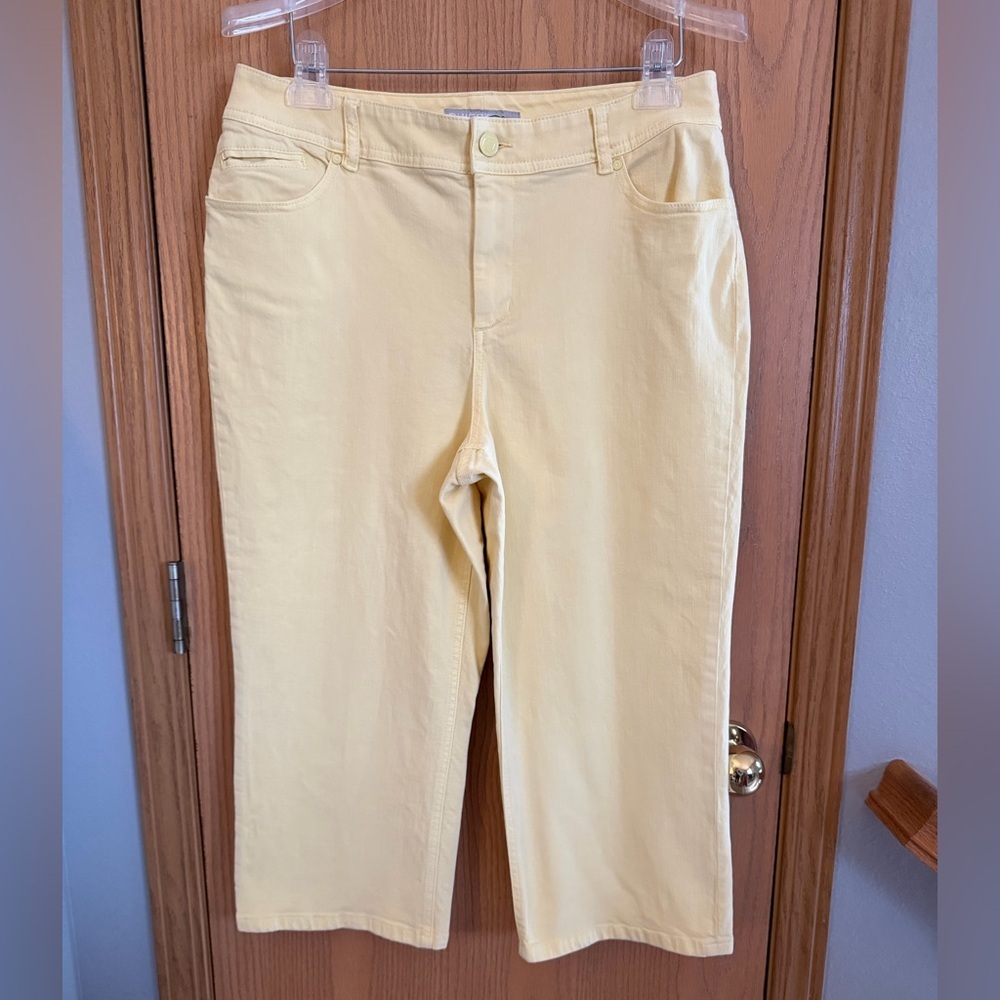 CHICOS PLATINUM Butter Yellow Cotton Cropped Capri Spring Beach Pants Size 2